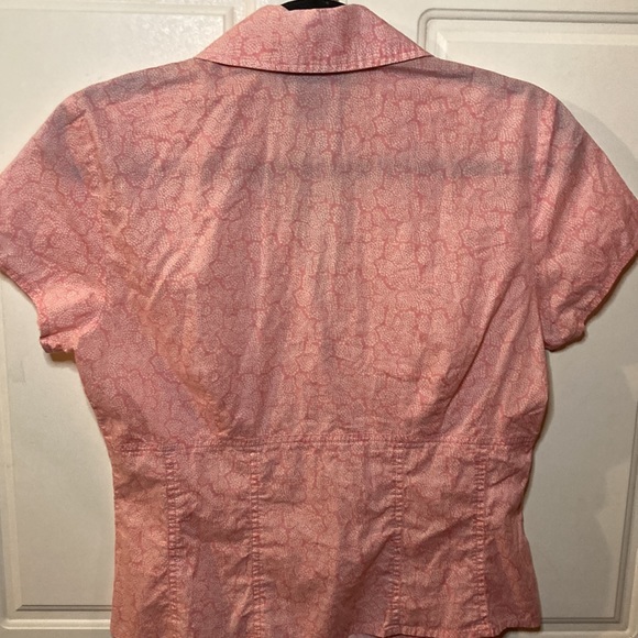 ❤️‍🔥5/20$ ANN TAYLOR💫 Women’s Light Pink Printed Short Sleeve Button-Up Shirt - Picture 7 of 7